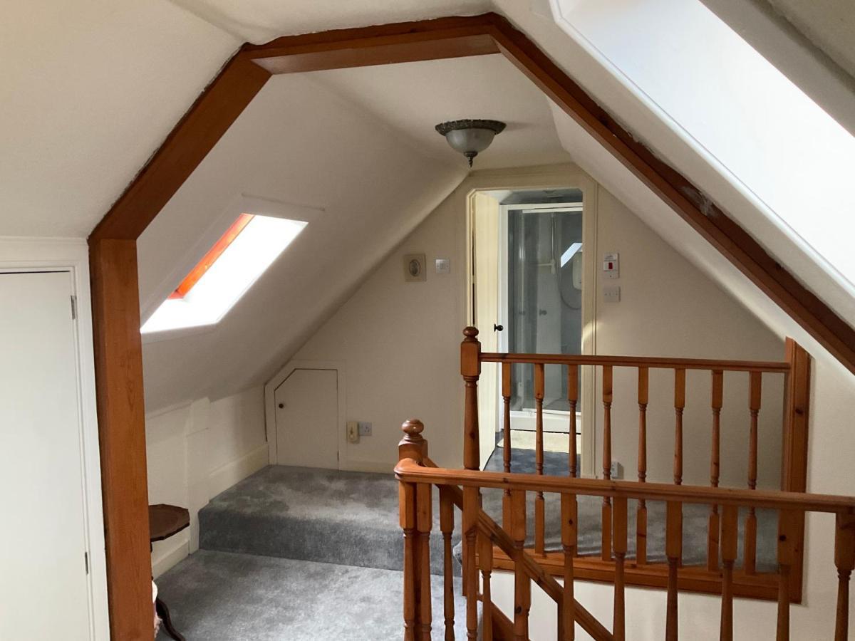 Three-Bedroom Old Cottage Free Parking Inverness Exterior photo